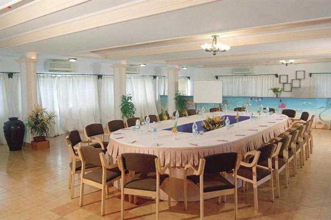Dona Alcina Resorts Кандолим Екстериор снимка