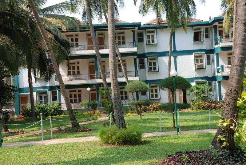 Dona Alcina Resorts Кандолим Екстериор снимка