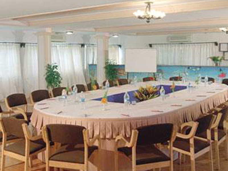 Dona Alcina Resorts Кандолим Екстериор снимка
