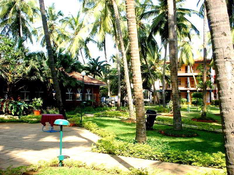 Dona Alcina Resorts Кандолим Екстериор снимка